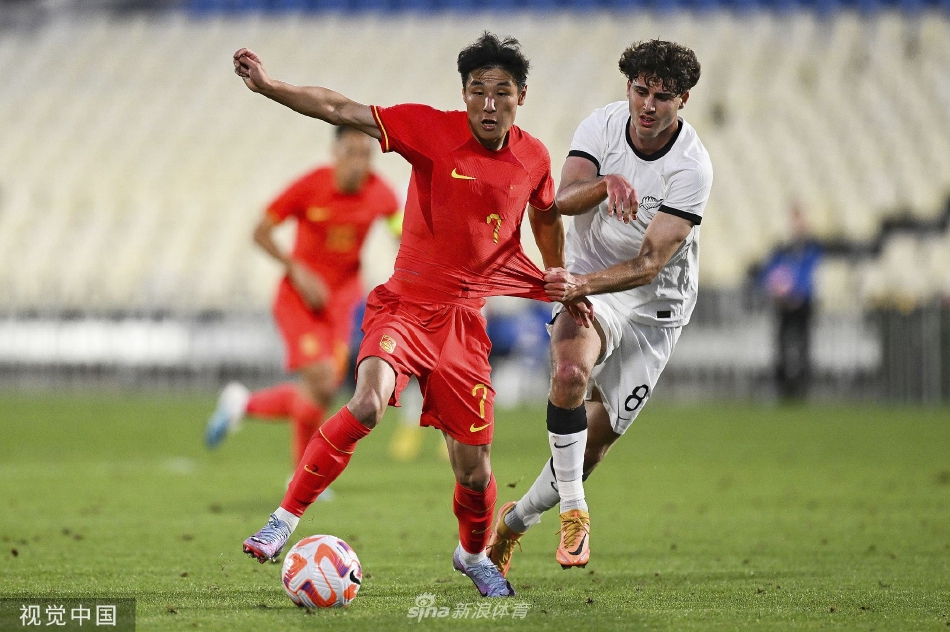 [友谊赛]中国男足0-0新西兰 武磊造对手红牌（中国男足vs新西兰）