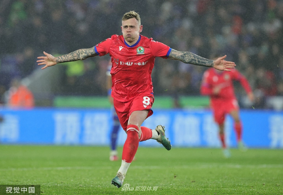 [足总杯]莱斯特城1-2爆冷不敌布莱克本（莱斯特城队史首夺足总杯）