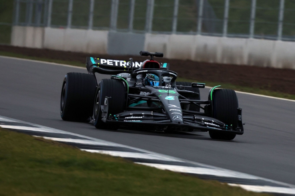 图集-F1梅赛德斯车队新车首航（f1梅赛德斯2021新车）