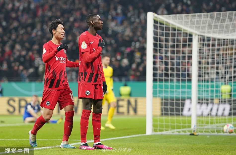 [德国杯]法兰克福4-2达姆施塔特（法兰克福德国杯冠军）