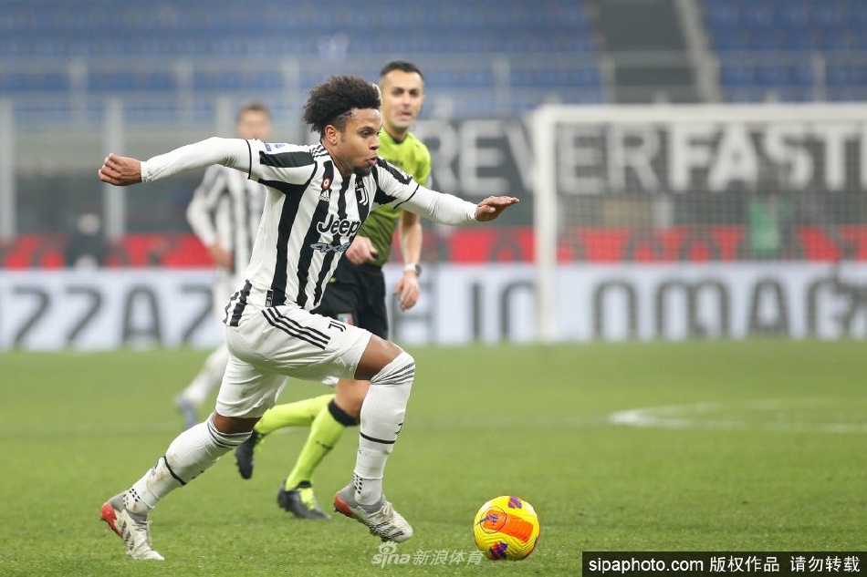 尤文中场麦肯尼租借加盟利兹联（尤文 麦肯尼）