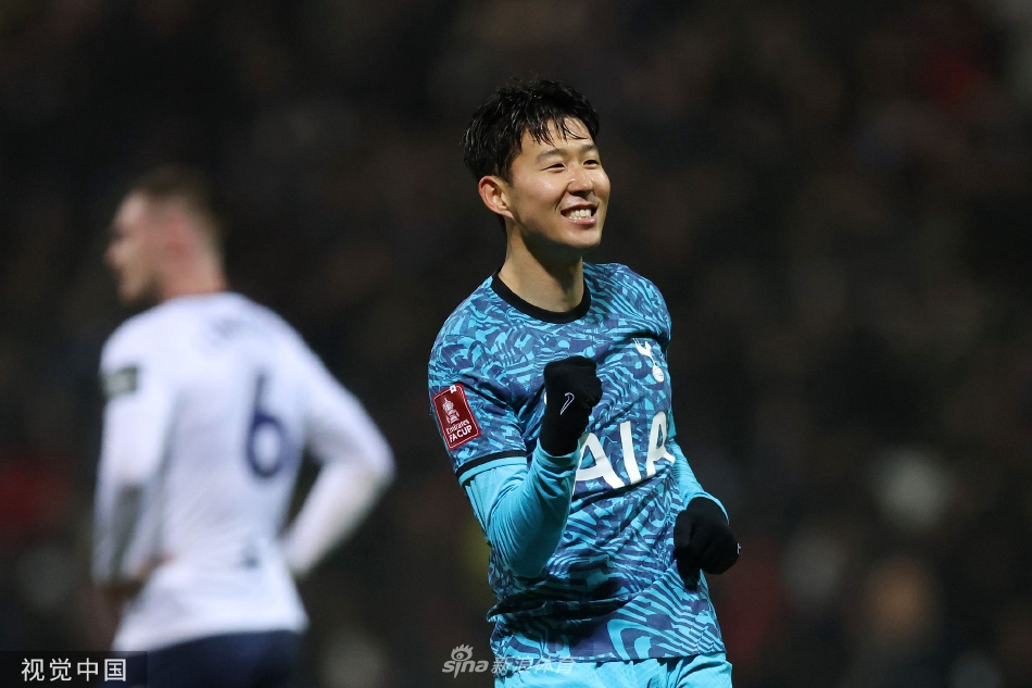 [足总杯]热刺3-0普雷斯顿 孙兴慜双响丹朱马首秀破门（热刺续约孙兴慜）