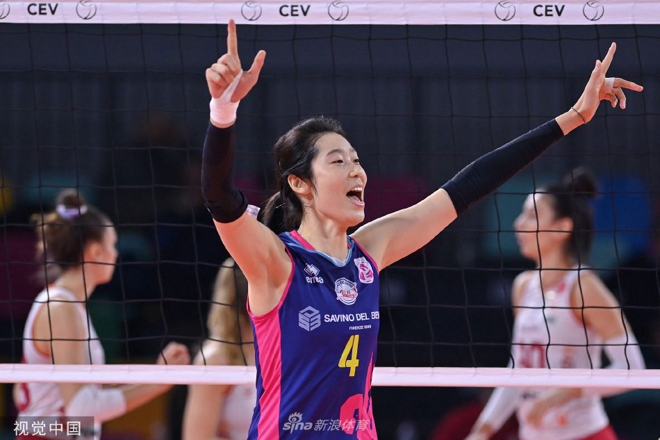 [女排欧联杯]斯坎迪奇3-0加拉塔萨雷 朱婷夺14分