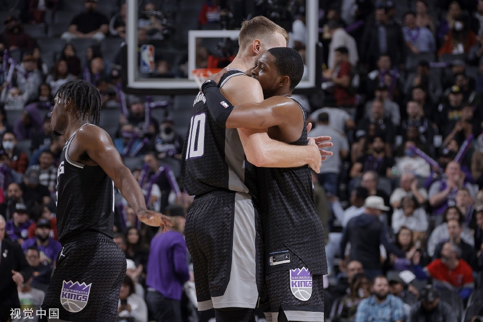 [NBA]国王130-112力克马刺 福克斯28+8瓦塞尔29分（马刺力克国王止5连败）