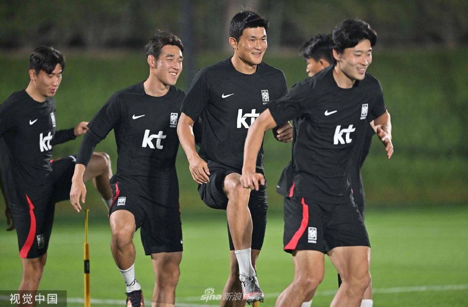 [世界杯]韩国队训练备战 金玟哉领衔（韩国队2022世界杯）