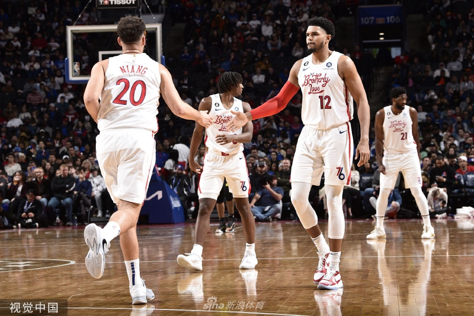 [NBA]犹他爵士98-105费城76人（犹他爵士44号费申科）