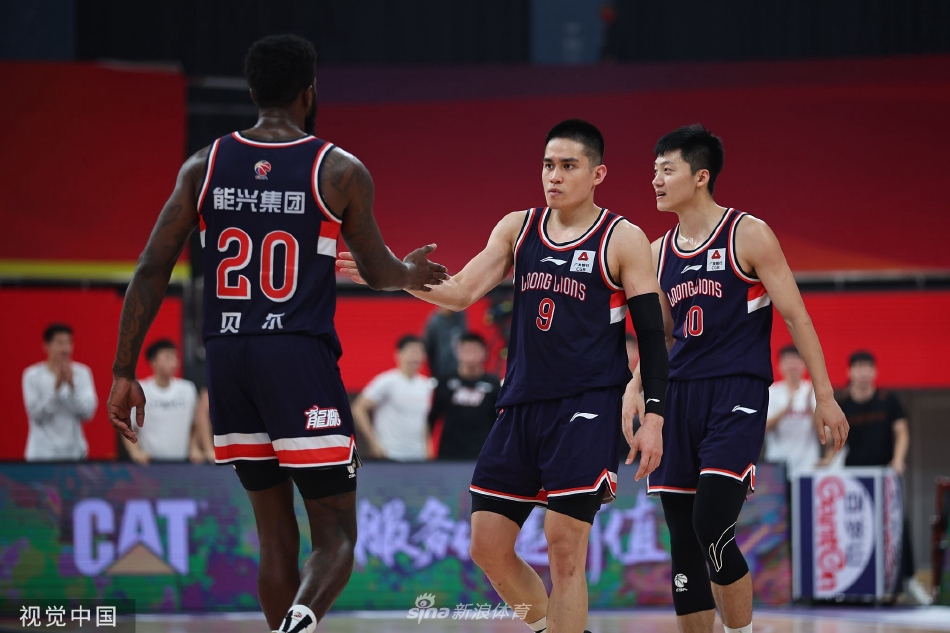 [CBA]广州71-66首钢 陈盈骏加时关键跳投（cba广州队陈盈骏简介）