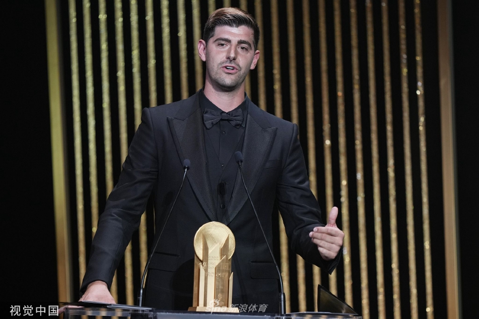 库尔图瓦荣膺雅辛奖（库尔图瓦采访）