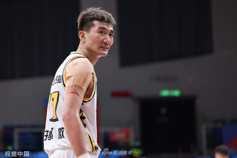 [CBA常规赛]广厦82-73吉林 孙铭徽20分8助攻（cba广厦队孙铭徽最近表现）