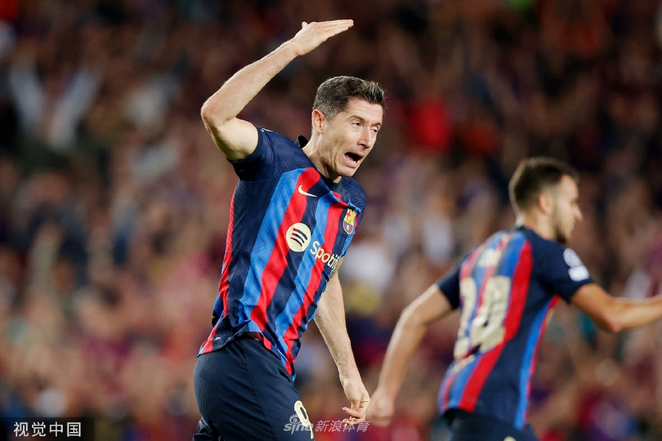 [欧冠]巴萨3-3国际米兰 莱万双响劳塔罗传射（巴萨3-3莱万特无缘西甲榜首）