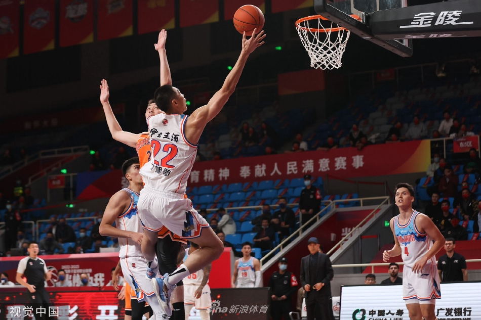 [CBA常规赛]新疆118-100大胜上海 朱旭航21+11（cba热身赛新疆对上海）