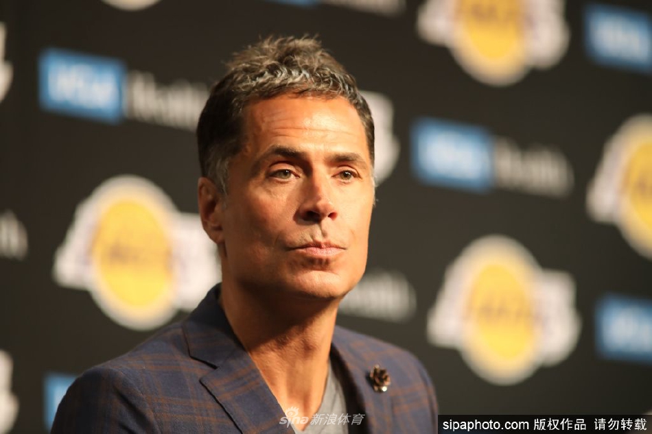 湖人同意与佩林卡续约至2026年（湖人队佩林卡）