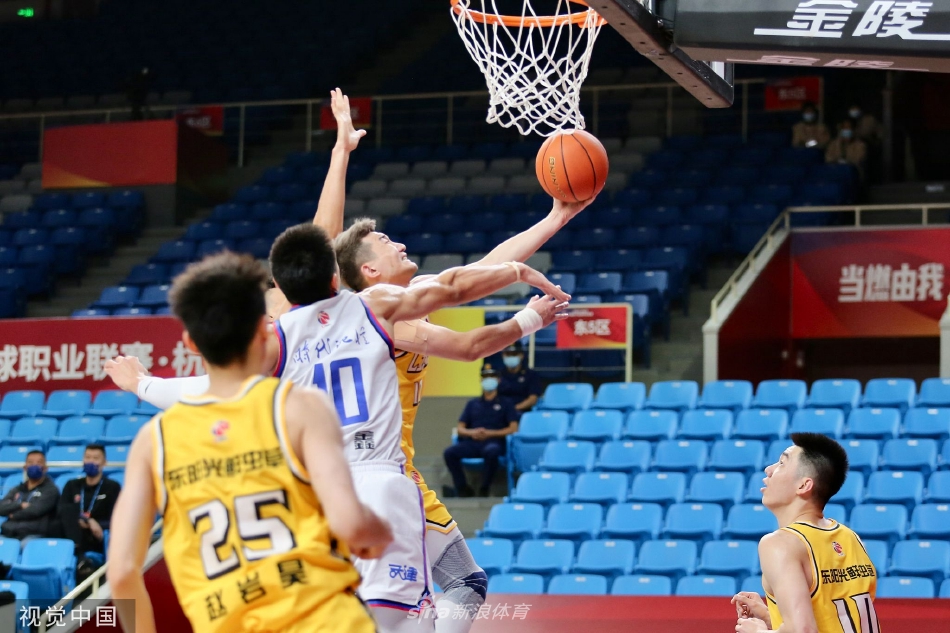[CBA季前赛]广厦97-92天津（cba天津对广厦）