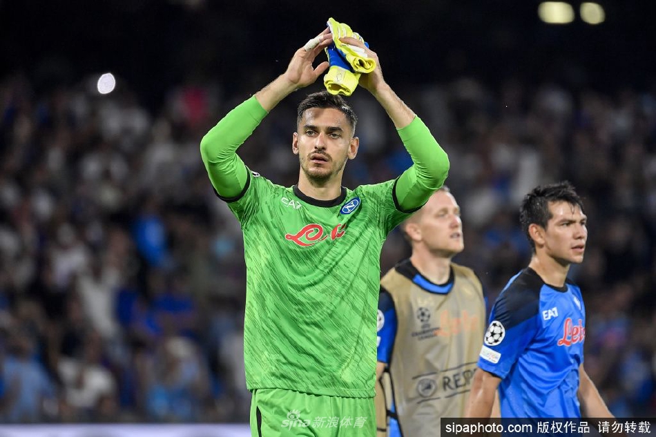 梅雷特将与那不勒斯续约至2024（梅雷特将与那不勒斯续约至2024年比赛）