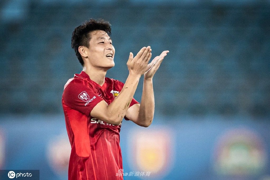 [中超联赛]海港3-0成都 武磊梅开二度（中超海港队）