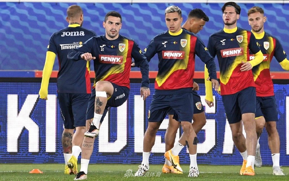 [欧国联]中超外援斯坦丘领衔罗马尼亚队备战训练（罗马尼亚中场大师）