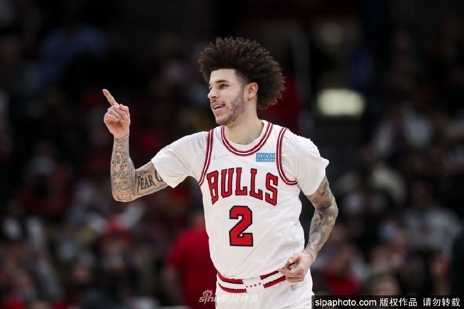 鲍尔将接受左膝关节镜清创手术