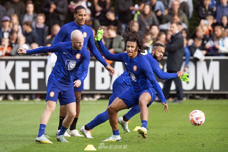 荷兰队备战训练（荷兰队备战训练视频）