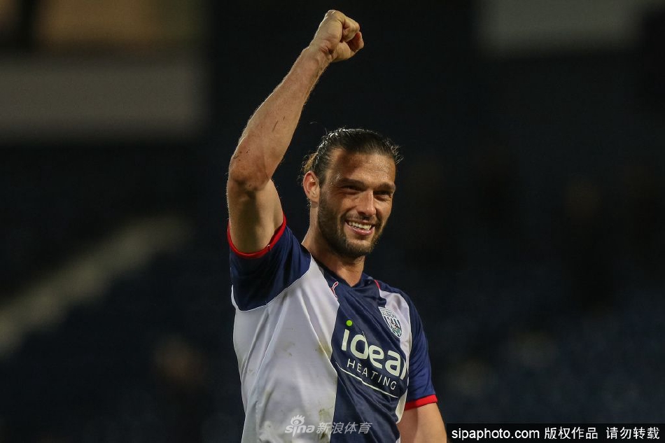 33岁前锋安迪-卡罗尔自由身加盟雷丁（安迪卡罗尔转会）