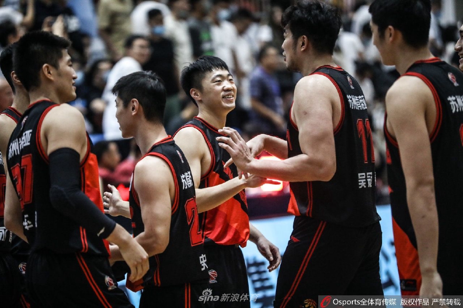 [CBA夏季联赛]广州龙狮74-75负苏州肯帝亚（广州龙狮vs江苏肯帝亚）