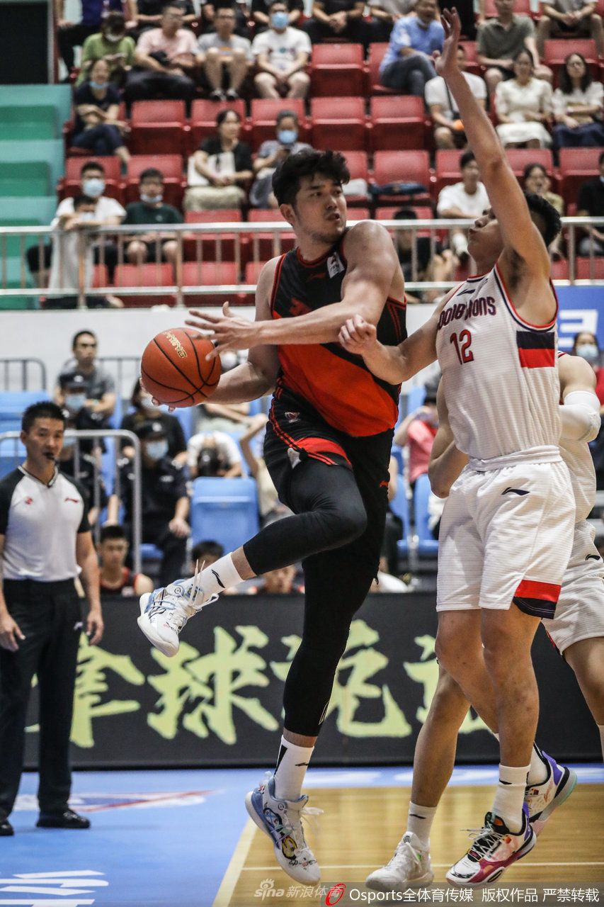 [CBA夏季联赛]广州龙狮74-75负苏州肯帝亚（广州龙狮vs江苏肯帝亚）