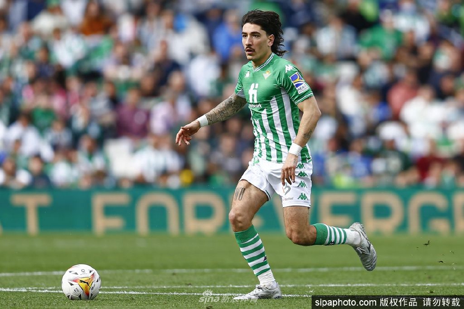 贝莱林与阿森纳解约后自由转会巴萨（贝莱林与阿森纳解约后自由转会巴萨了吗）