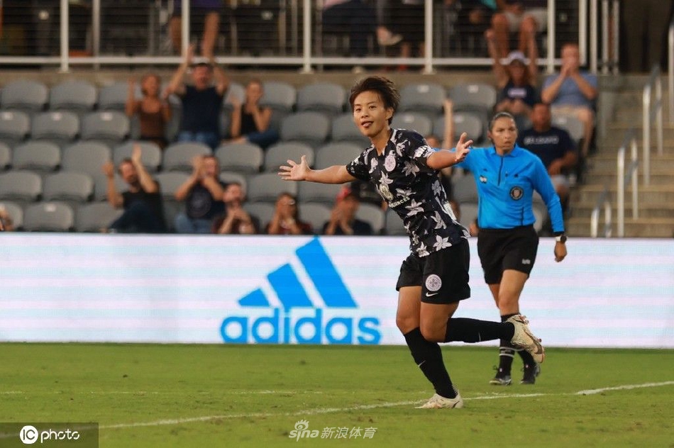 [路易斯威尔女足杯]路易斯维尔竞技2-0AC米兰