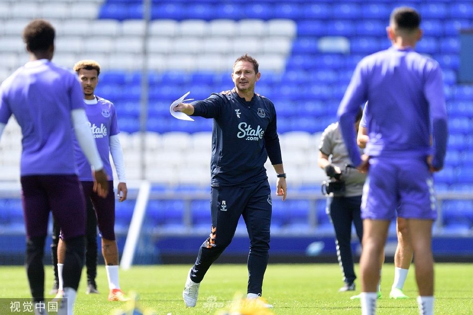 埃弗顿备战新赛季 兰帕德带队训练（埃弗顿阿兰技术特点）