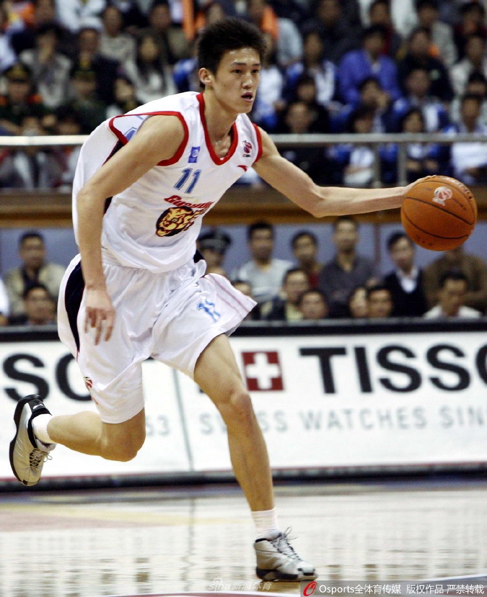 回顾周鹏匆匆那年青涩照（回顾周鹏匆匆那年青涩照片视频）