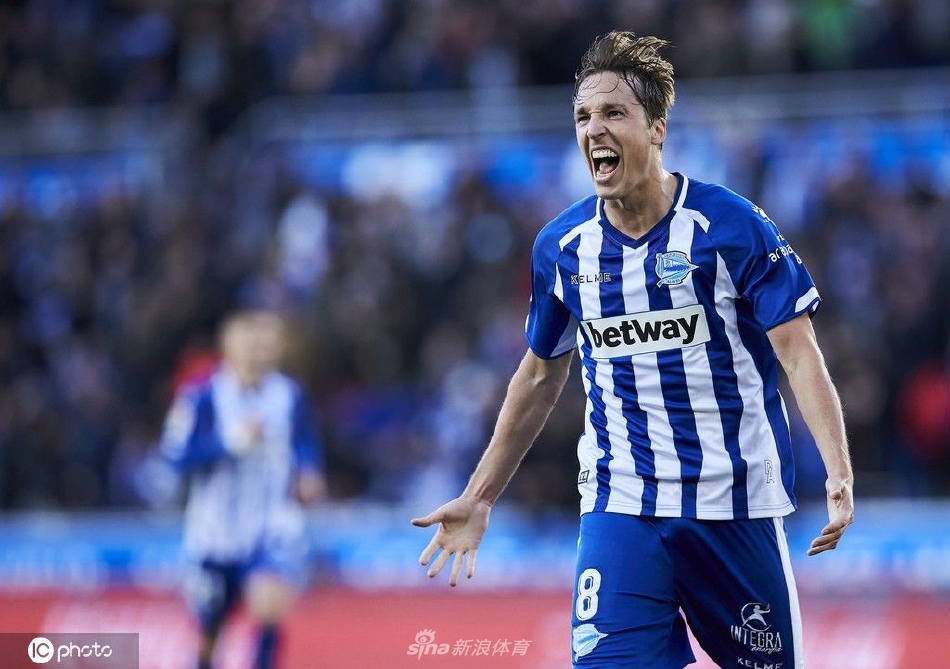 西班牙球员托马斯-皮纳加盟河南嵩山龙门（托马斯·皮纳）