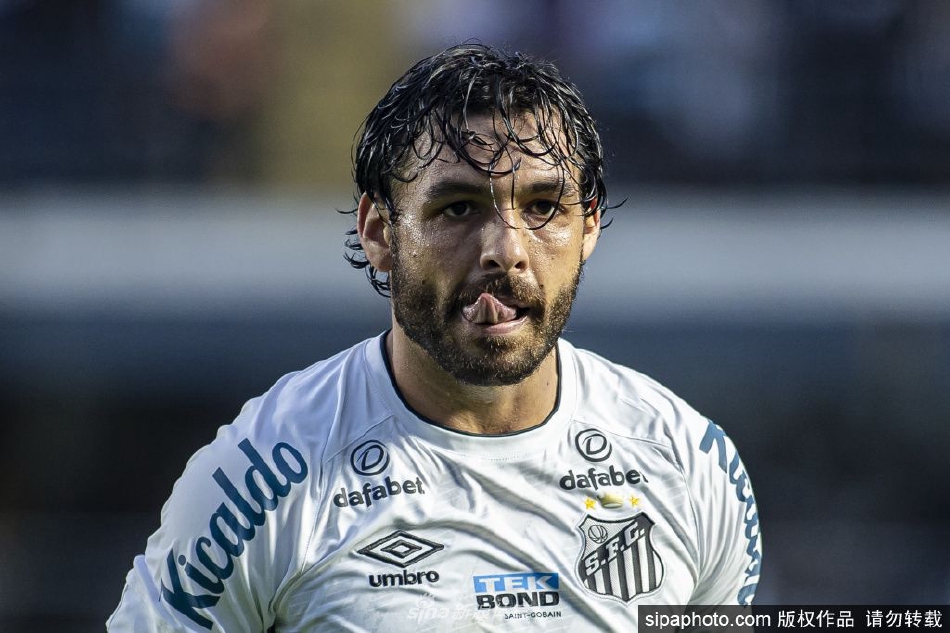 高拉特加盟巴乙球队巴伊亚（高拉特巴甲mvp）