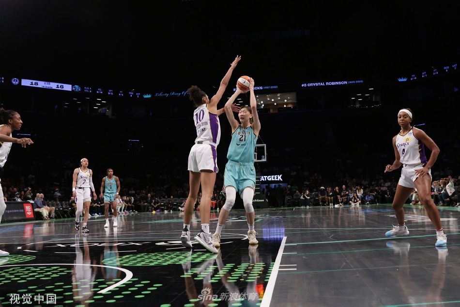 [WNBA常规赛]洛杉矶火花73-102纽约自由人（洛杉矶火花对纽约自由人比赛结果）