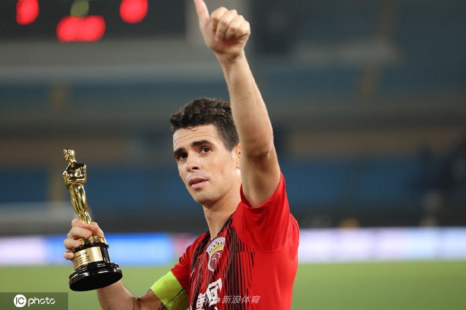 上海海港外援奥斯卡或将离开中超（上海海港外援奥斯卡年薪）