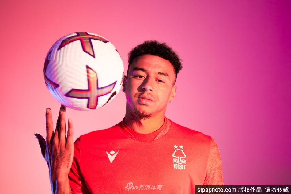 林加德自宣加盟诺丁汉森林（林加德?）