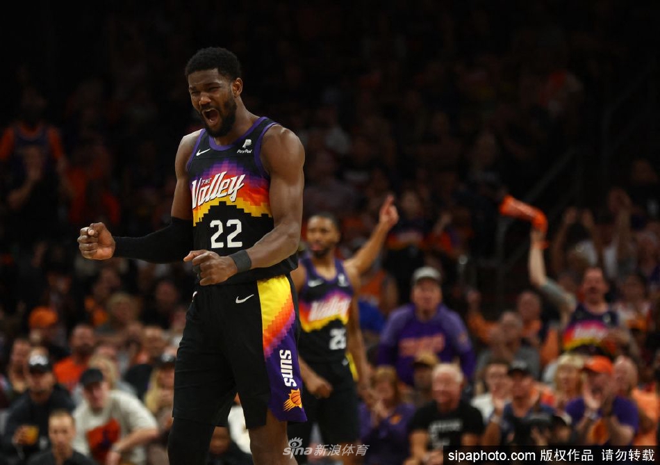 太阳官方宣布续约中锋艾顿