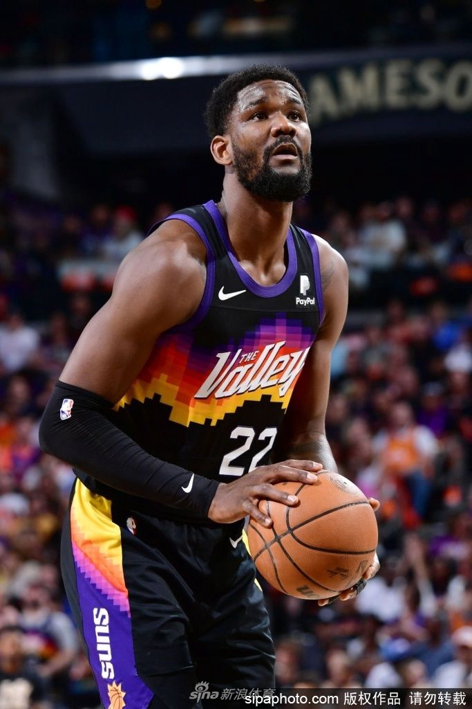 艾顿团队相信会得到顶薪报价 而它只会来自步行者或马刺（艾顿接受赛后采访）