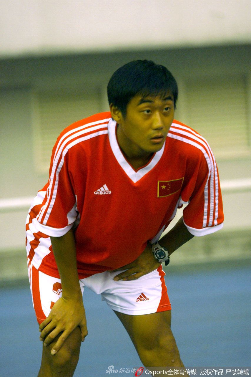 高尧44岁生日快乐 回顾匆匆那年青涩照（高尧简介）