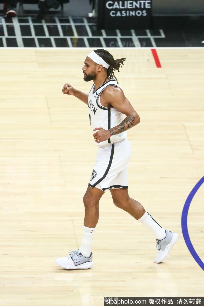 篮网重新签下后卫米尔斯（篮网重新签下后卫米尔斯怎么了）