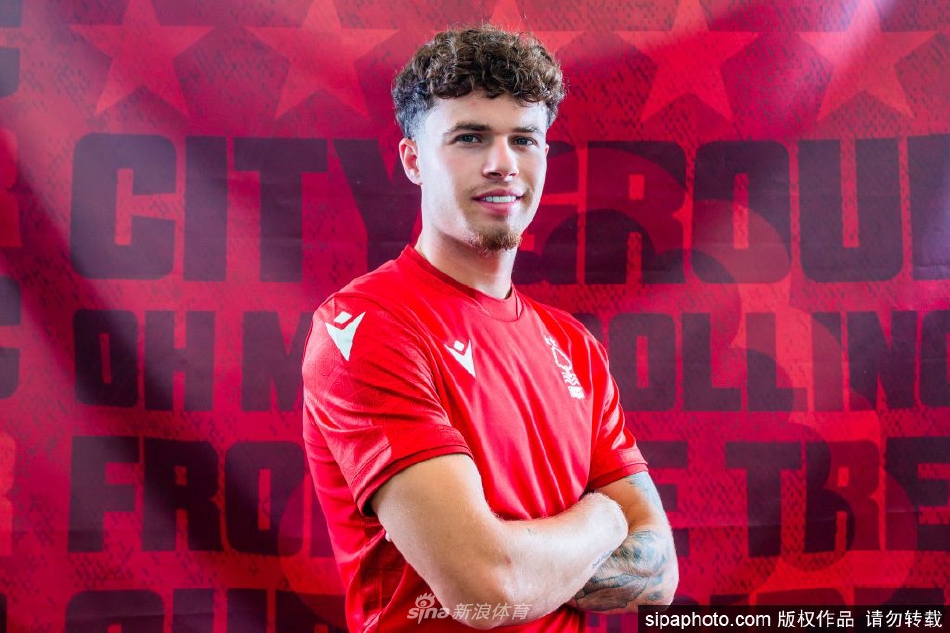 内科-威廉姆斯转会诺丁汉森林（d威廉姆斯）