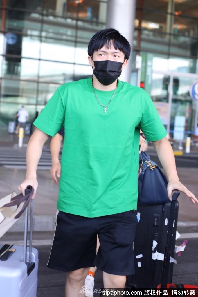中国乒乓球队现身首都机场（中国乒乓球队现身首都机场队员名单）