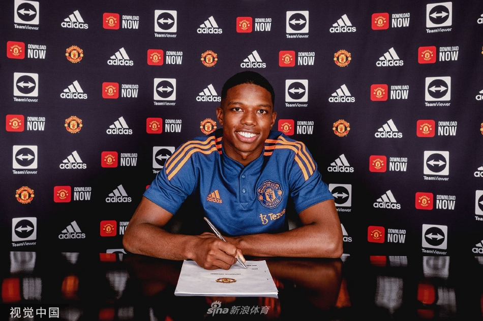 首签来了！曼联签下荷兰后卫马拉西亚（曼联 荷兰）