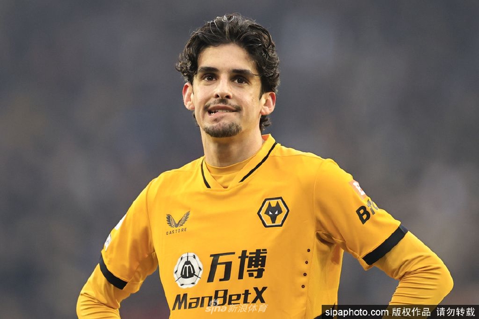 特林康结束在狼队的租借 将重返巴塞罗那（特林康转会）