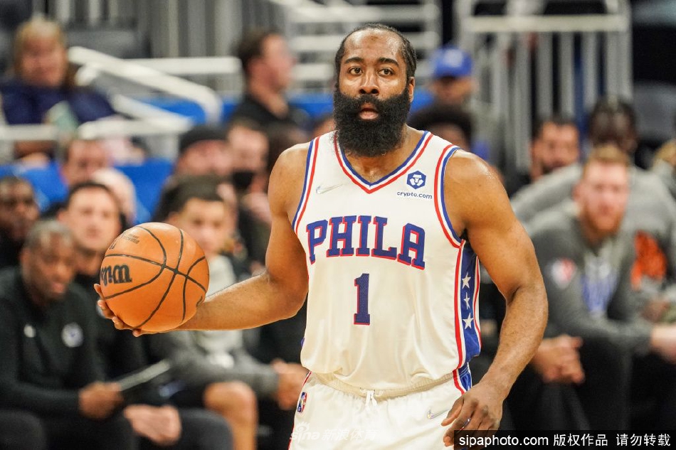 哈登放弃执行下赛季4740万球员选项 目的让球队获得灵活性（哈登放弃5000万提前续约是明智之举吗）