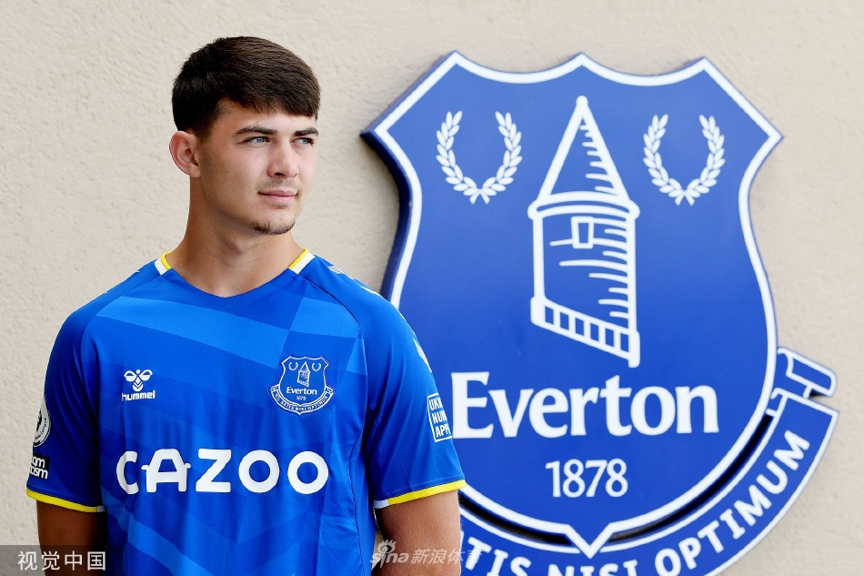 埃弗顿与麦肯齐·亨特签订新合约（埃弗顿 戈麦斯）