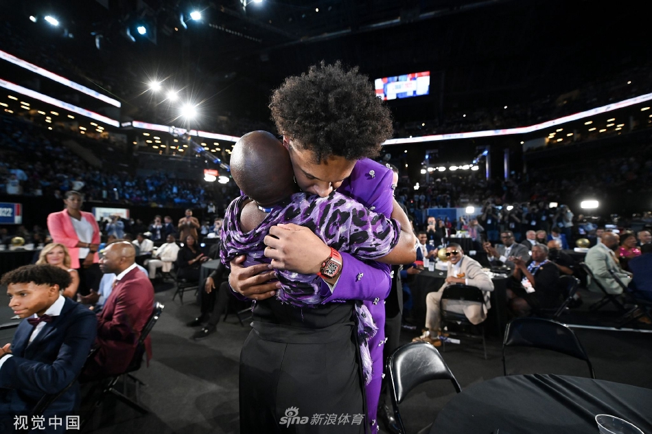 2022NBA选秀大会 保罗·班凯罗成为状元秀