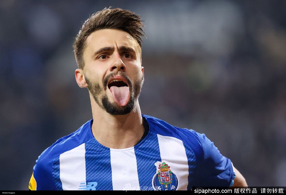 阿森纳官方：签下波尔图中场法比奥-维埃拉（波尔图vs里奥阿维比分）