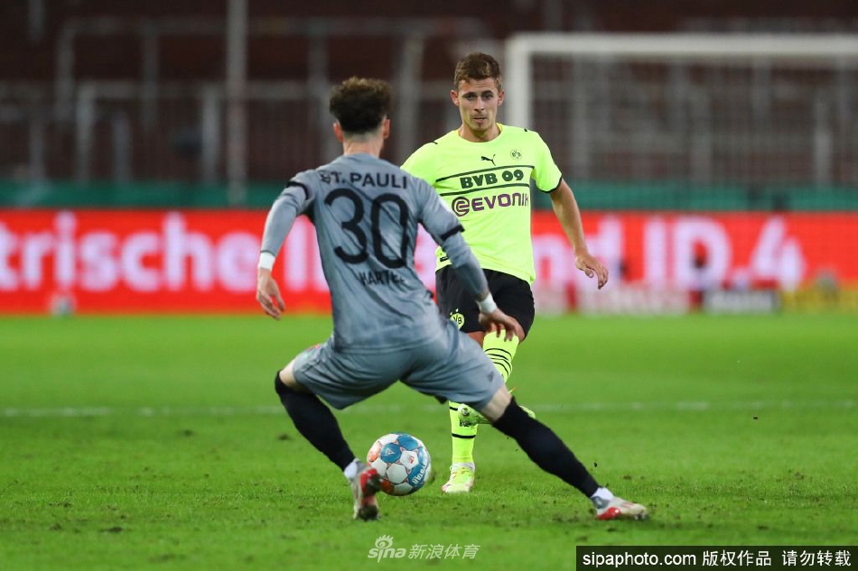 多特愿1500万欧出售小阿扎尔 纽卡可提供超700万欧年薪（小阿扎尔多特蒙德）