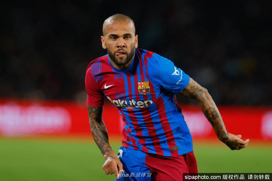 阿尔维斯自宣离开巴萨（阿尔维斯离开巴萨原因）