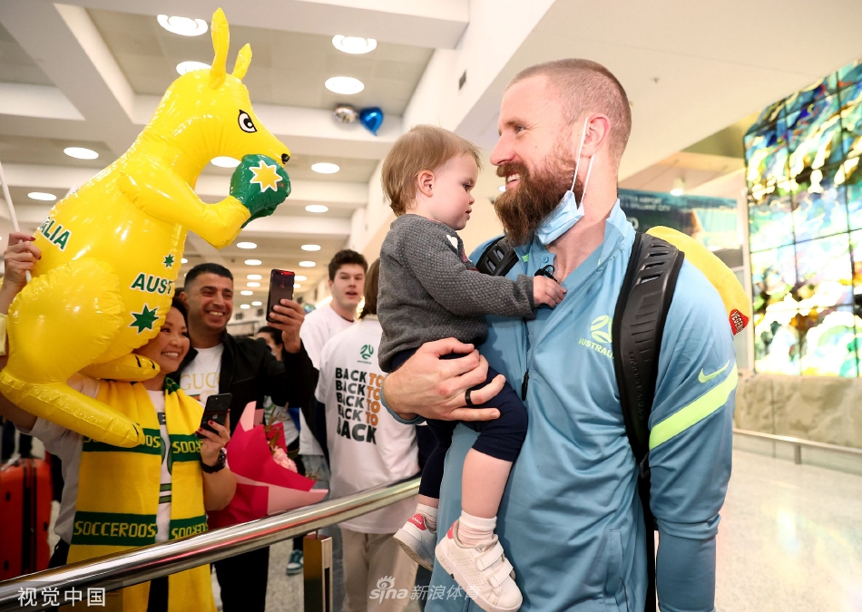 力克秘鲁锁定32强席位 澳大利亚队载誉回国（澳大利亚有位叫力克）