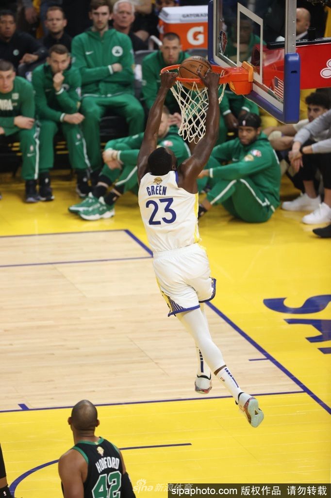 追梦总决赛三分出手数平吉诺比利 升至历史第9&前面一位是阿伦